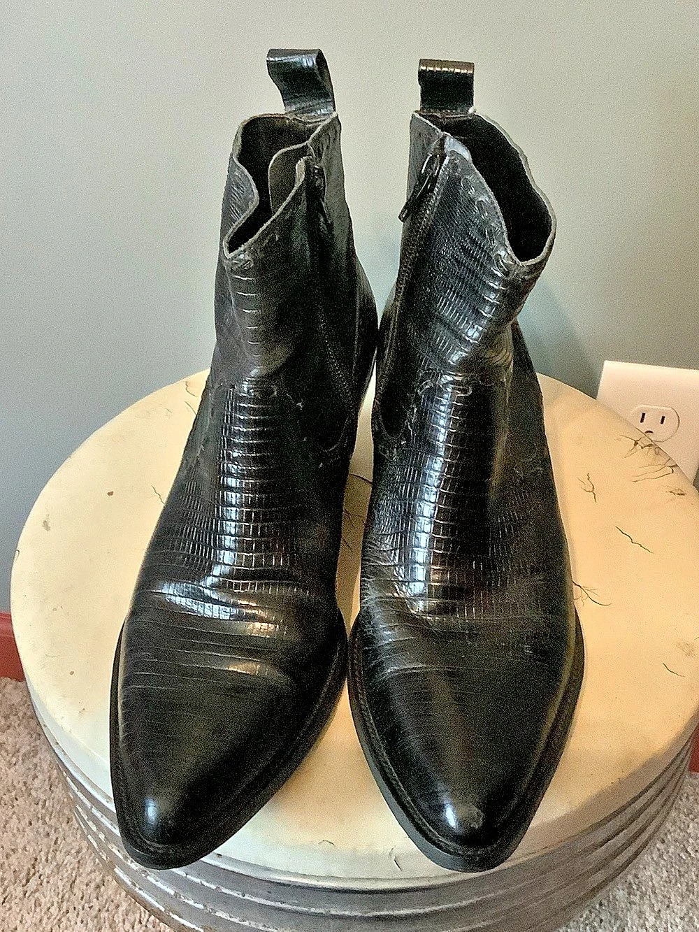 Gianni Bini Black Pointed Toe Ankle Boots - Women’s 8.5.